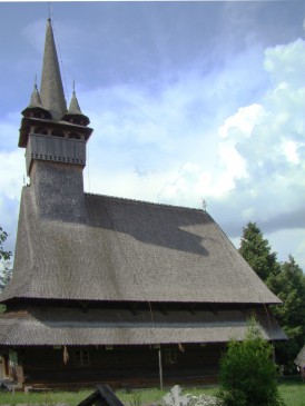 Budeşti Josani Wooden Church (Source: wikipedia, Alexandru Babos)